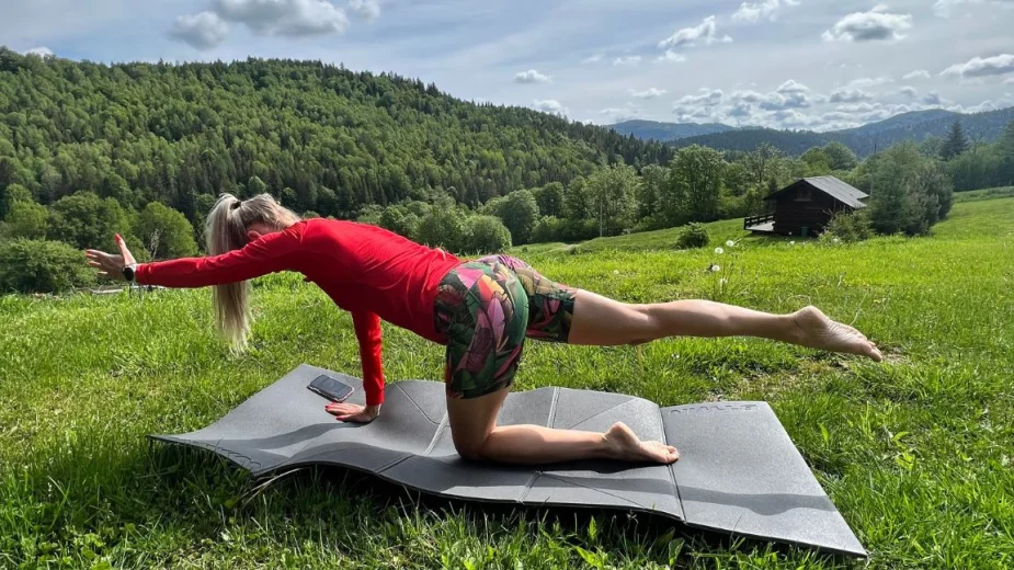 Aleksandra-cwiczenia-po-porodzie-Nessi-Sportswear.jpg