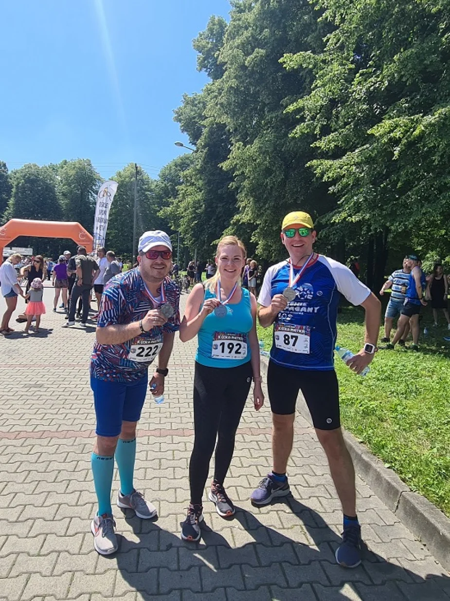 Na mecie biegu Kęcka 5 reprezentacja Nessi Sportswear