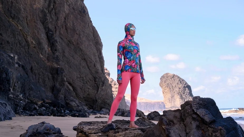Wzor-tulips-Fuertaventura-Nessi-Sportswear.jpg