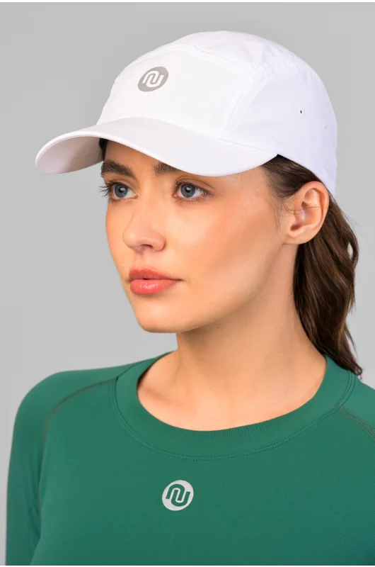 Czapka z daszkiem White